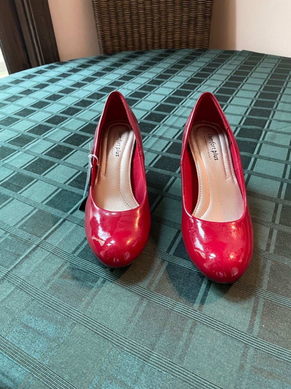 comfort plus by Predictions Shiny Red Patent Round-Toe Pumps